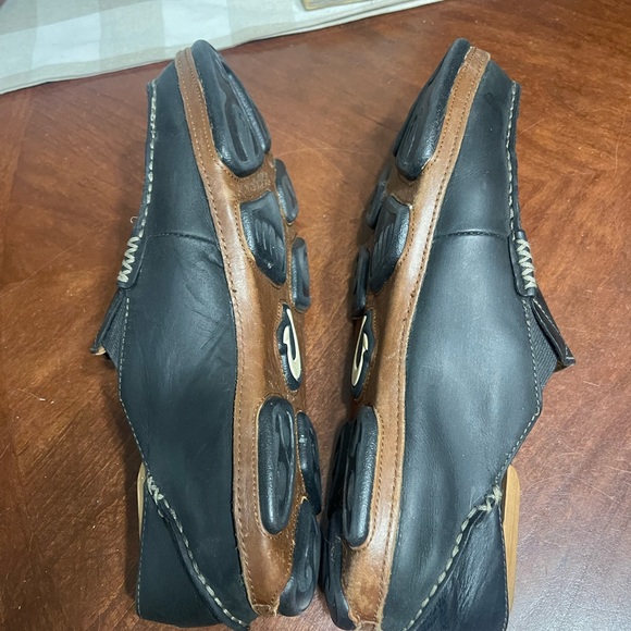 Olukai Moloa leather slip on Convertible main image 6